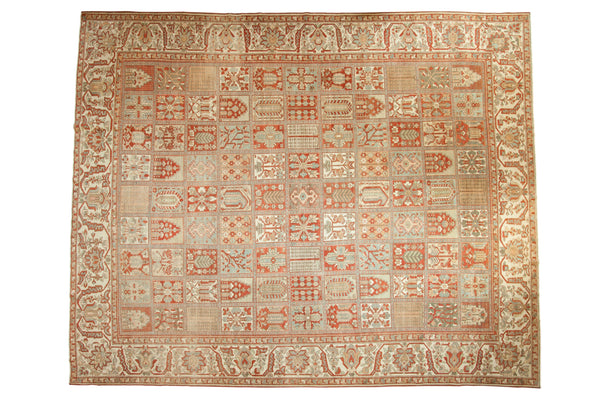 Vintage Distressed Baktiari Carpet // ONH Item: ee004929