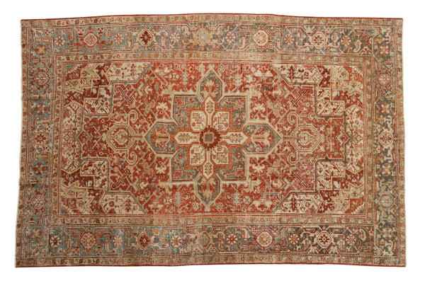Vintage Distressed Heriz Carpet // ONH Item: ee004932