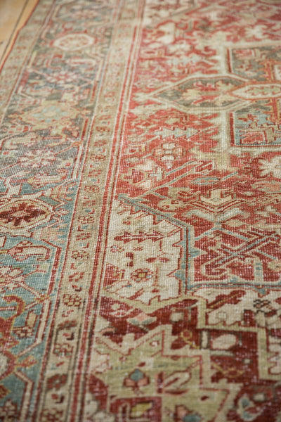 Vintage Distressed Heriz Carpet // ONH Item: ee004932, Image 11