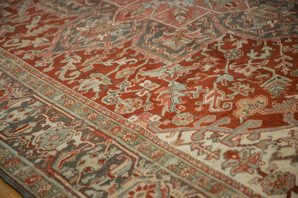 Vintage Distressed Heriz Carpet // ONH Item: ee004960, Image 4