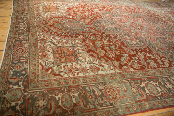 Vintage Distressed Heriz Carpet // ONH Item: ee004960, Image 5