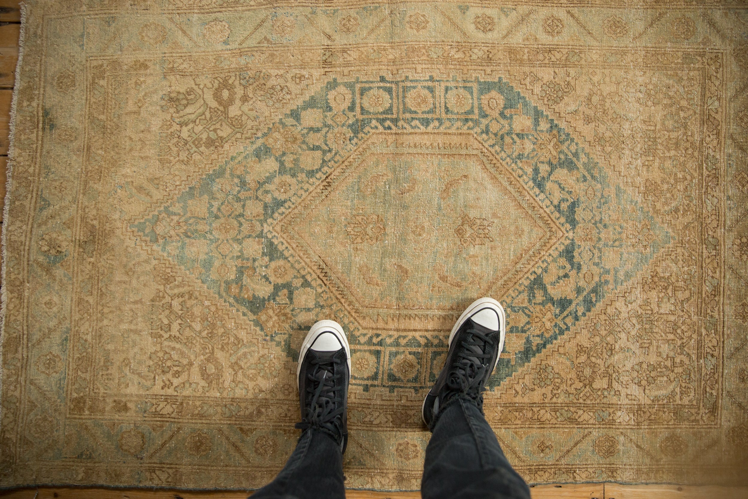 Vintage Distressed Sarouk Rug // ONH Item: ee004971, Image 1