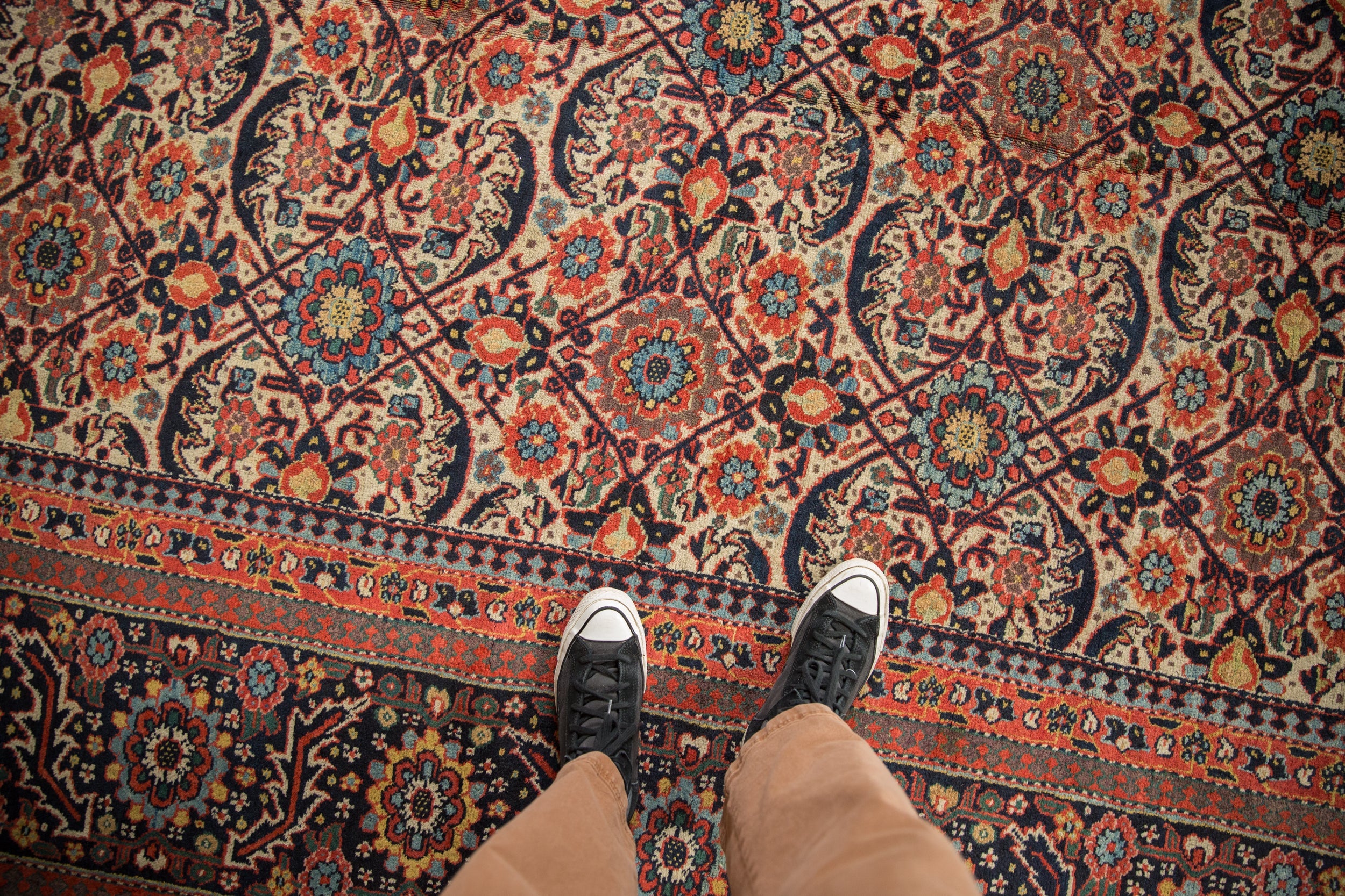 Antique Joshegan Carpet // ONH Item: ee004991, Image 1