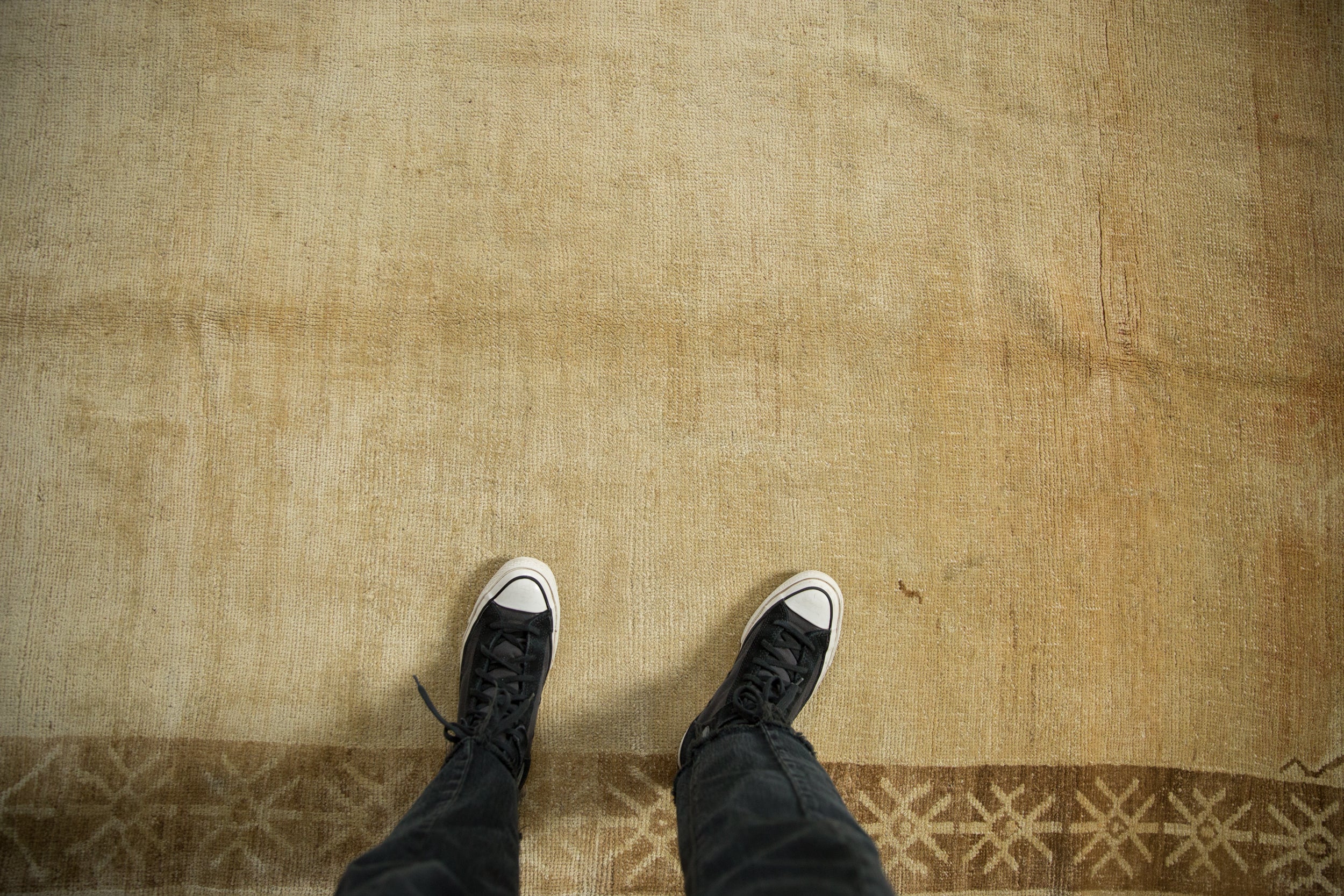 Vintage Distressed Kars Carpet // ONH Item: ee004992, Image 1