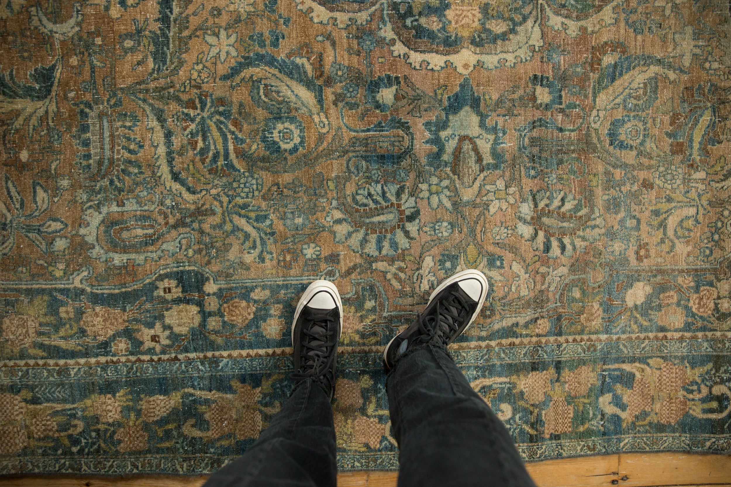 Vintage Distressed Bijar Carpet // ONH Item: ee004995, Image 1