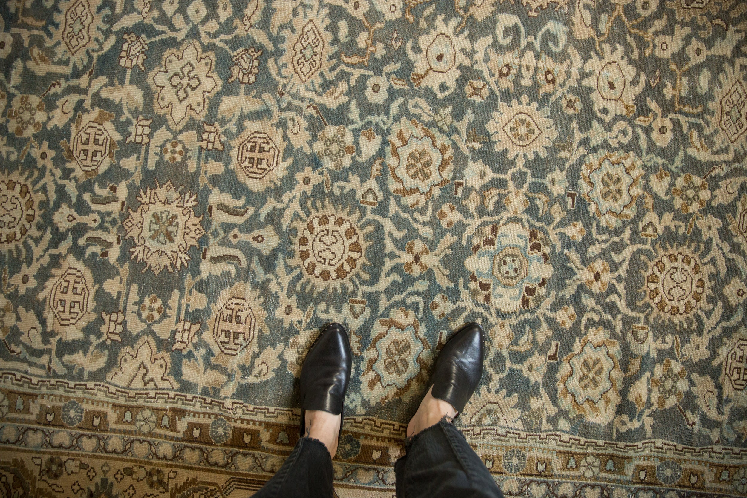 Vintage Distressed Malayer Carpet // ONH Item: ee005014, Image 1