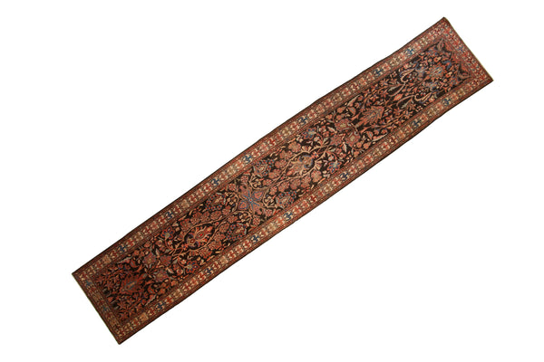 Vintage Malayer Rug Runner // ONH Item: ee005024
