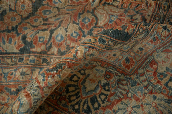 Vintage Distressed Sarouk Carpet // ONH Item: ee005062, Image 10