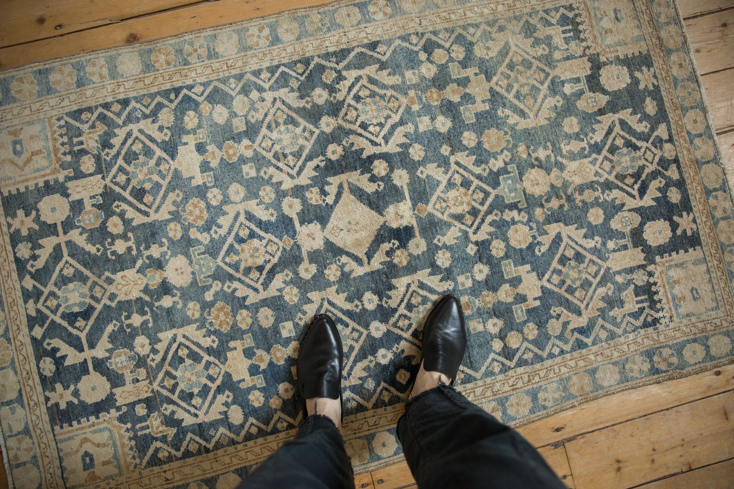 Vintage Distressed Hamadan Rug // ONH Item: ee005075, Image 1