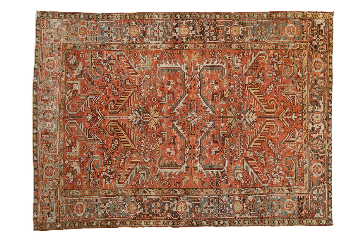 Vintage Distressed Heriz Carpet // ONH Item: ee005080