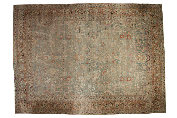 Vintage Distressed Meshed Carpet // ONH Item: ee005146
