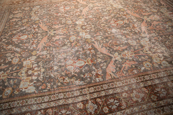 Vintage Distressed Mahal Carpet // ONH Item: ee005148, Image 6
