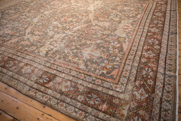 Vintage Distressed Mahal Carpet // ONH Item: ee005148, Image 9