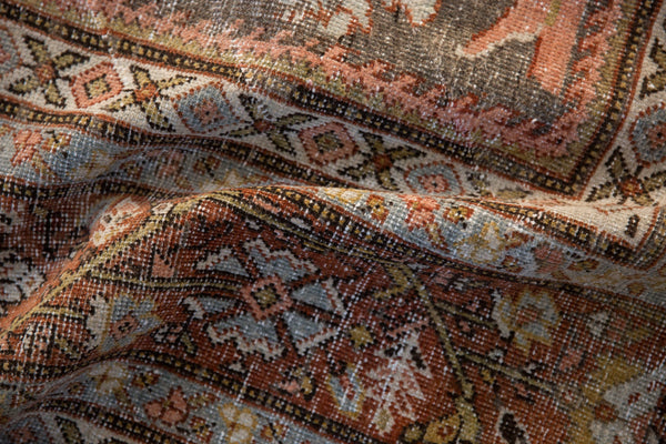 Vintage Distressed Mahal Carpet // ONH Item: ee005148, Image 13