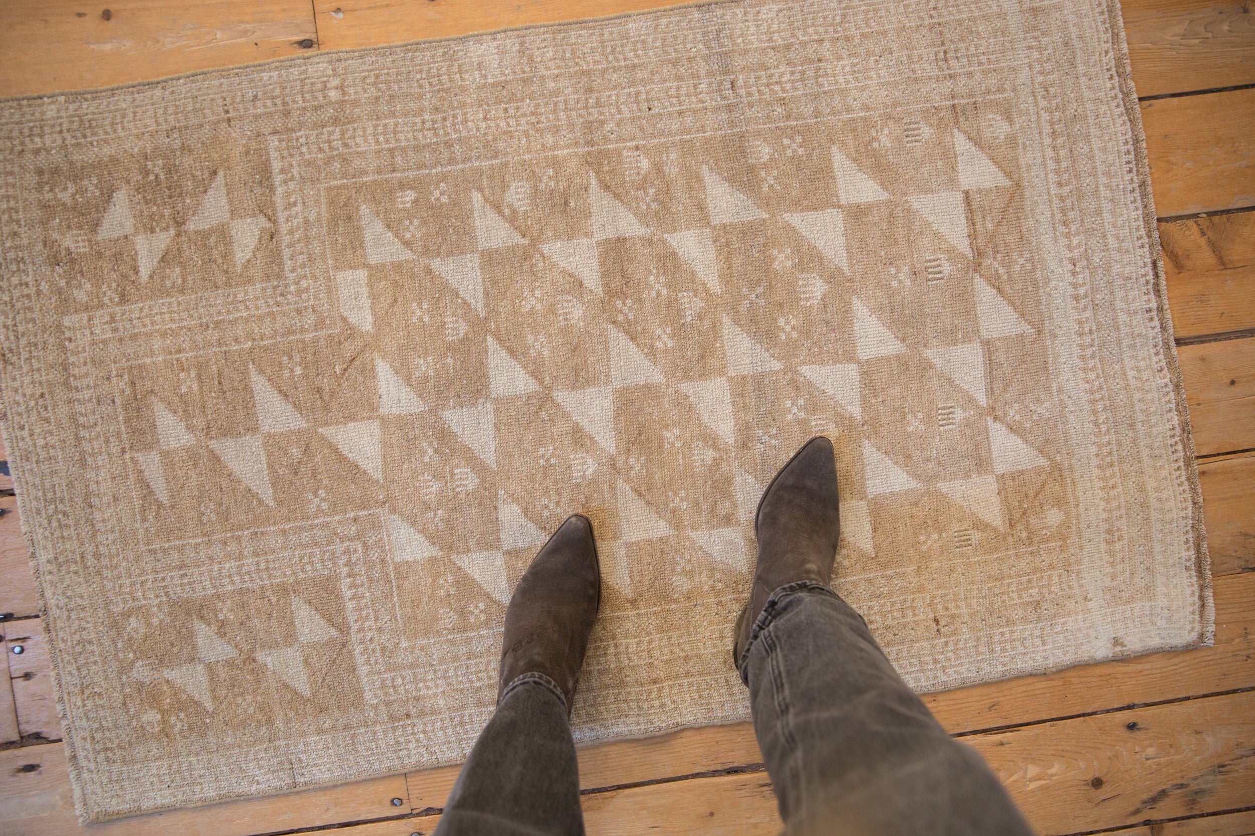 Vintage Distressed Belouch Rug // ONH Item: ee005154, Image 1