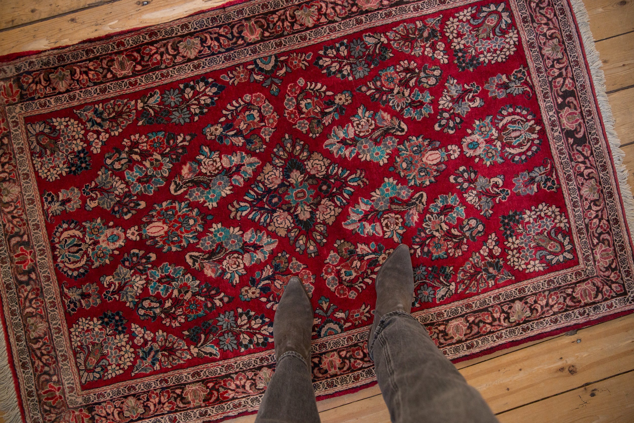 Vintage Fine Sarouk Rug // ONH Item: ee005179, Image 1