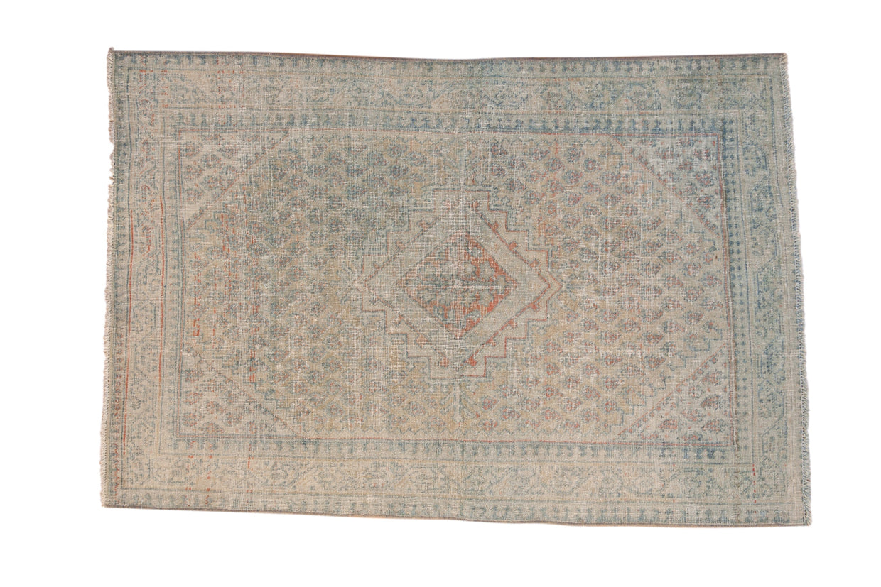 Vintage Distressed Arak Rug // ONH Item: ee005199