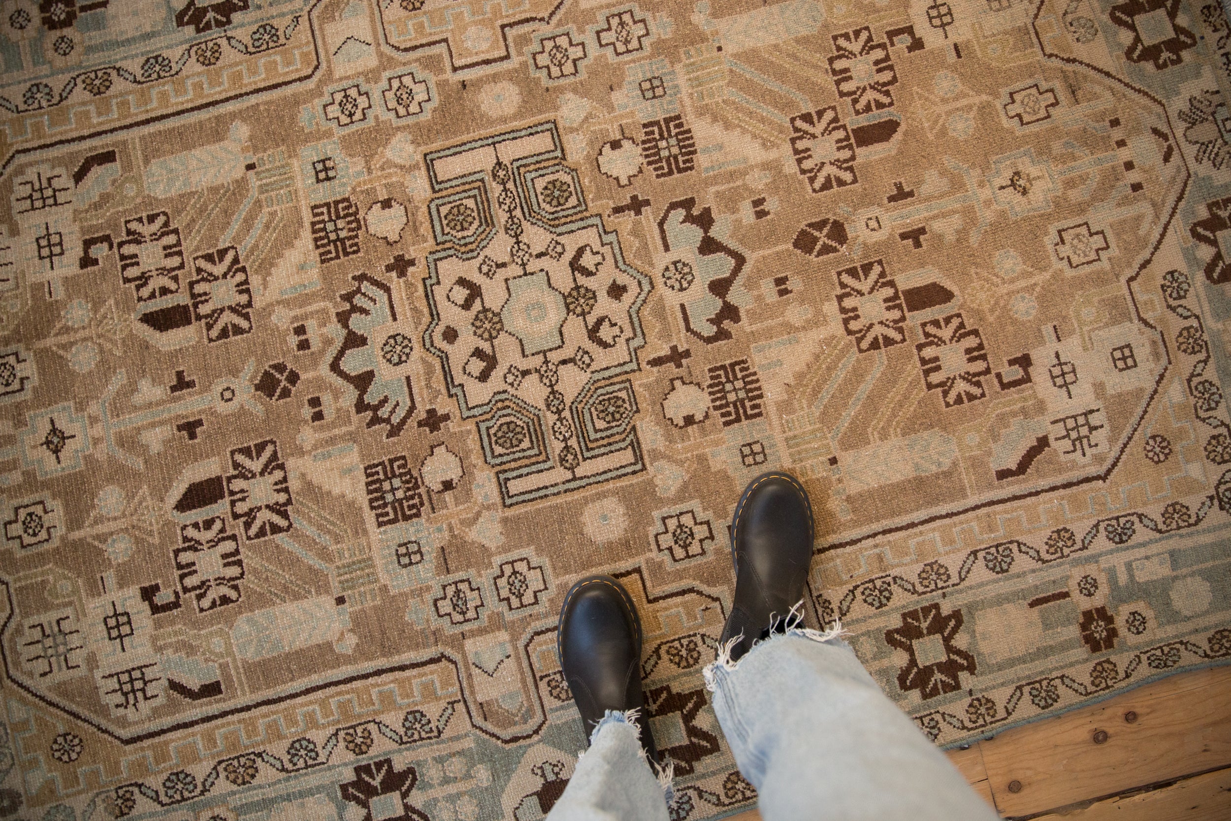 Vintage Distressed Hamadan Rug // ONH Item: ee005208, Image 1