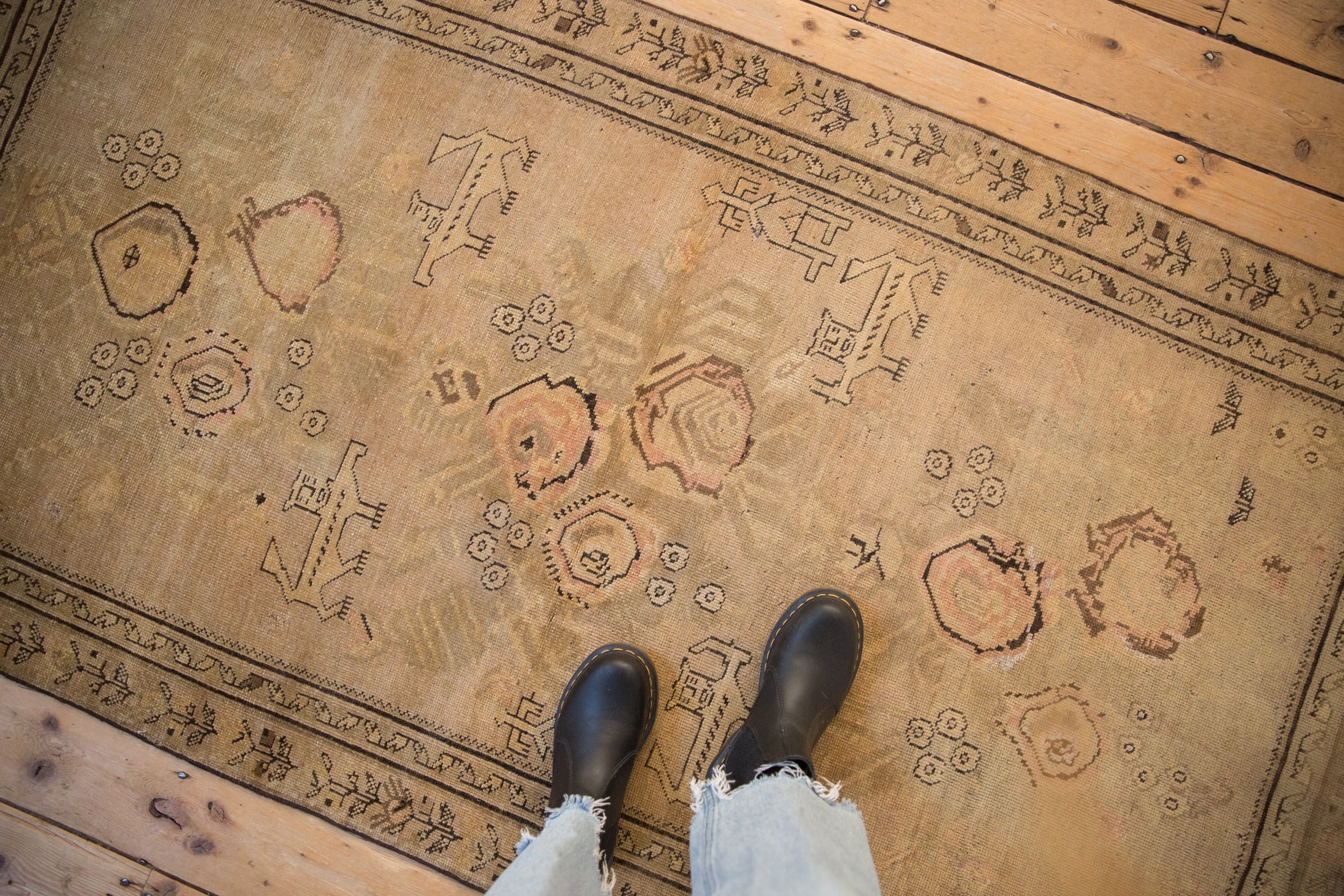 Antique Distressed Karabagh Rug // ONH Item: ee005209, Image 1