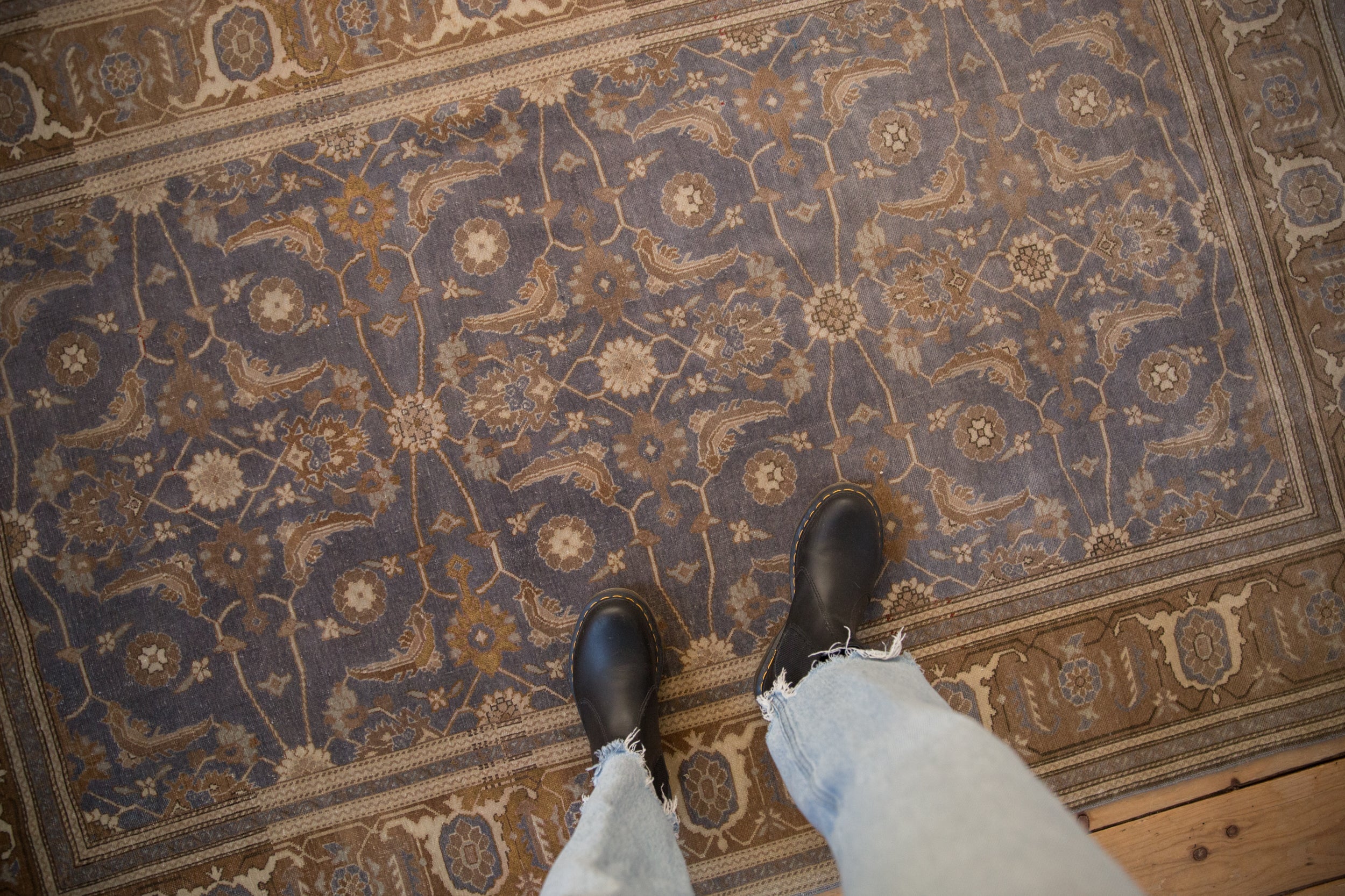 Vintage Distressed Sivas Rug // ONH Item: ee005212, Image 1