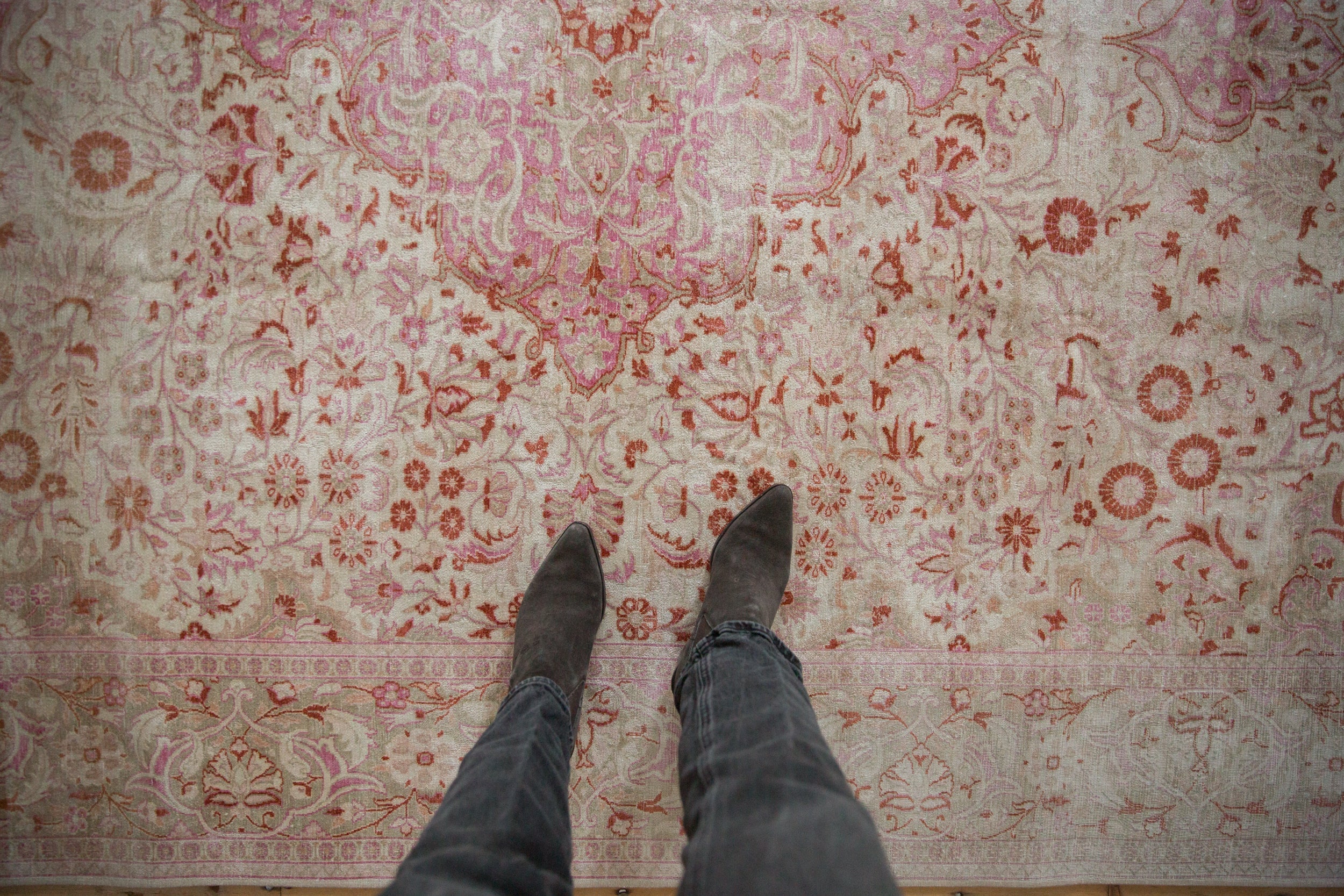 Vintage Distressed Kaisary Carpet // ONH Item: ee005217, Image 1