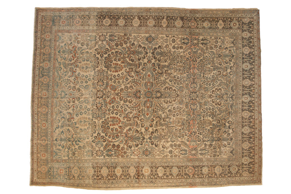 Vintage Distressed Lilihan Carpet // ONH Item: ee005221