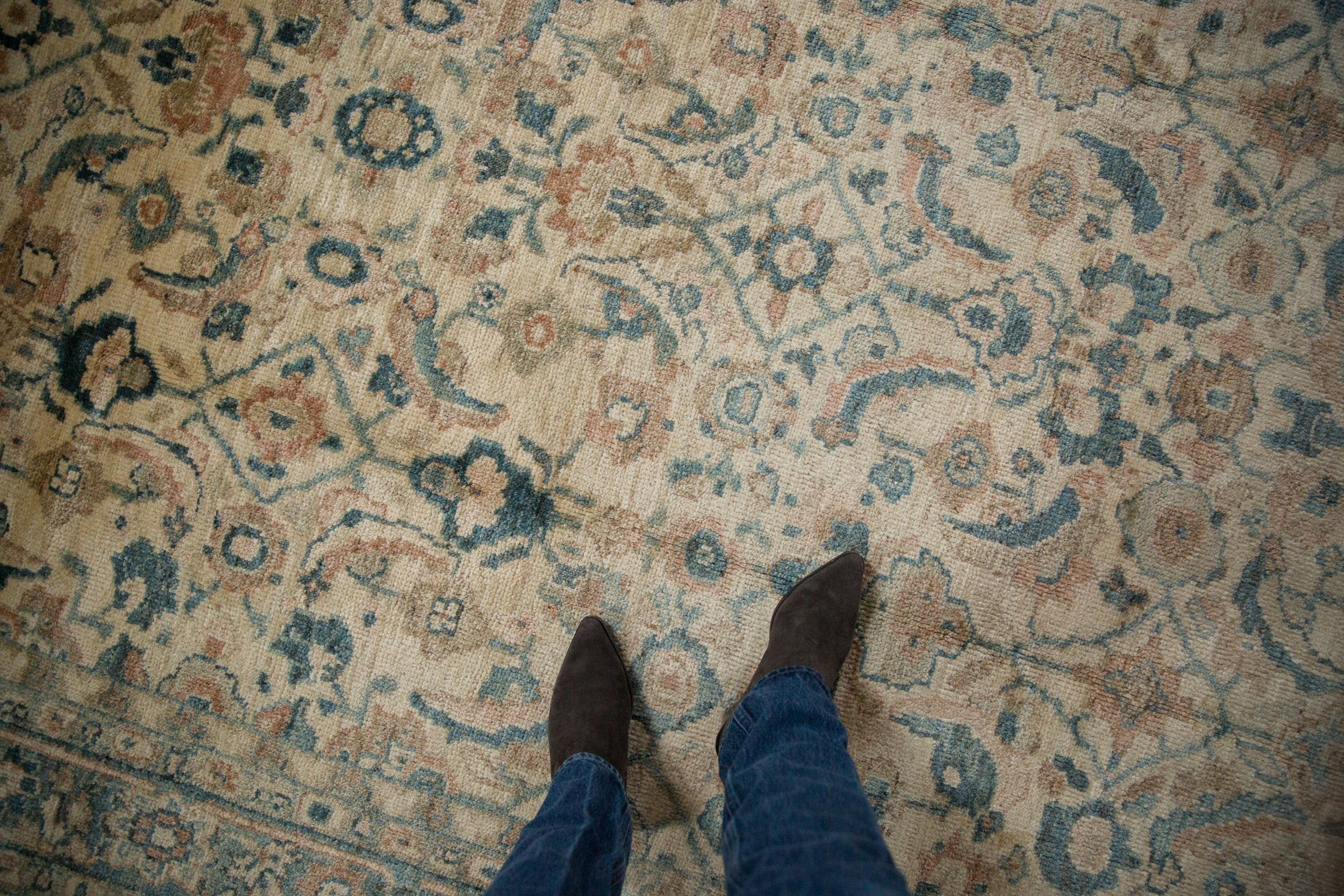 Mahal Carpet // ONH Item: ee005232, Image 1