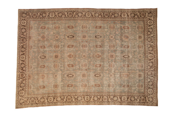 Vintage Distressed Mahal Carpet // ONH Item: ee005233