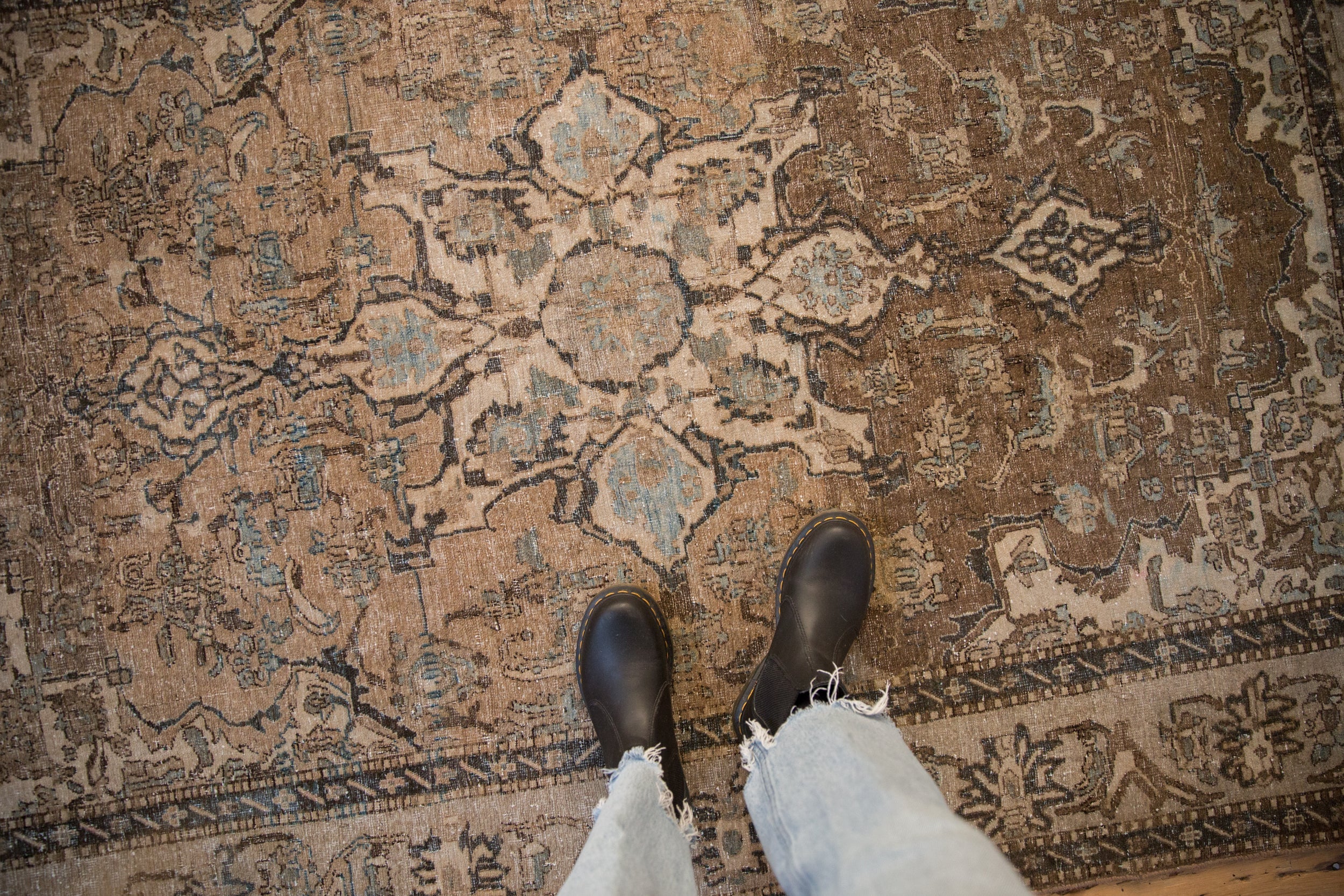 Vintage Distressed Isfahan Rug // ONH Item: ee005235, Image 1