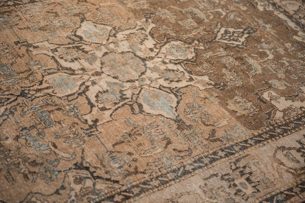 Vintage Distressed Isfahan Rug // ONH Item: ee005235, Image 5