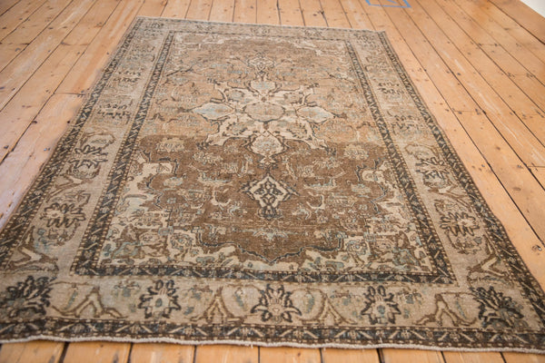 Vintage Distressed Isfahan Rug // ONH Item: ee005235, Image 7