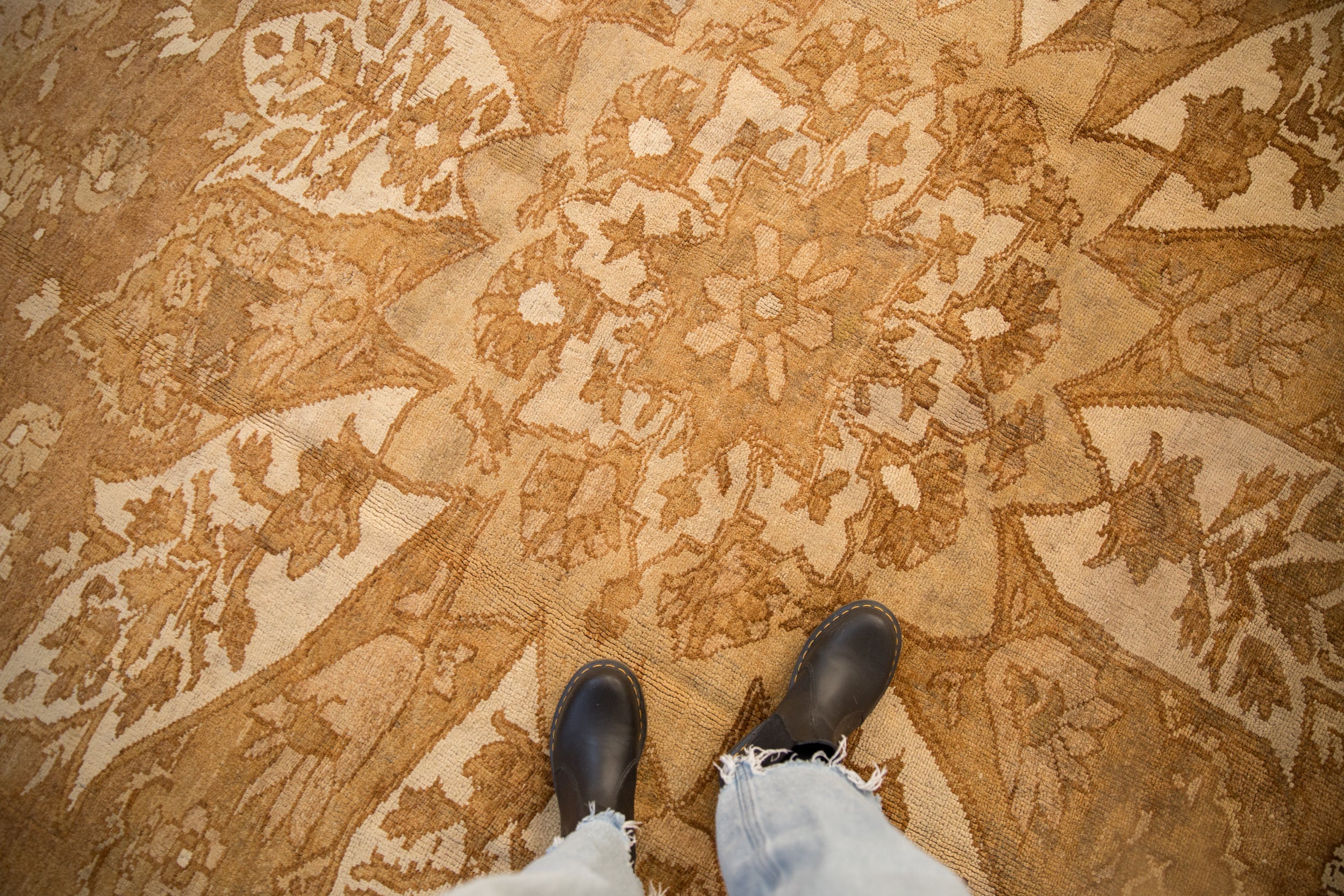 Vintage Distressed Kars Carpet // ONH Item: ee005243, Image 1