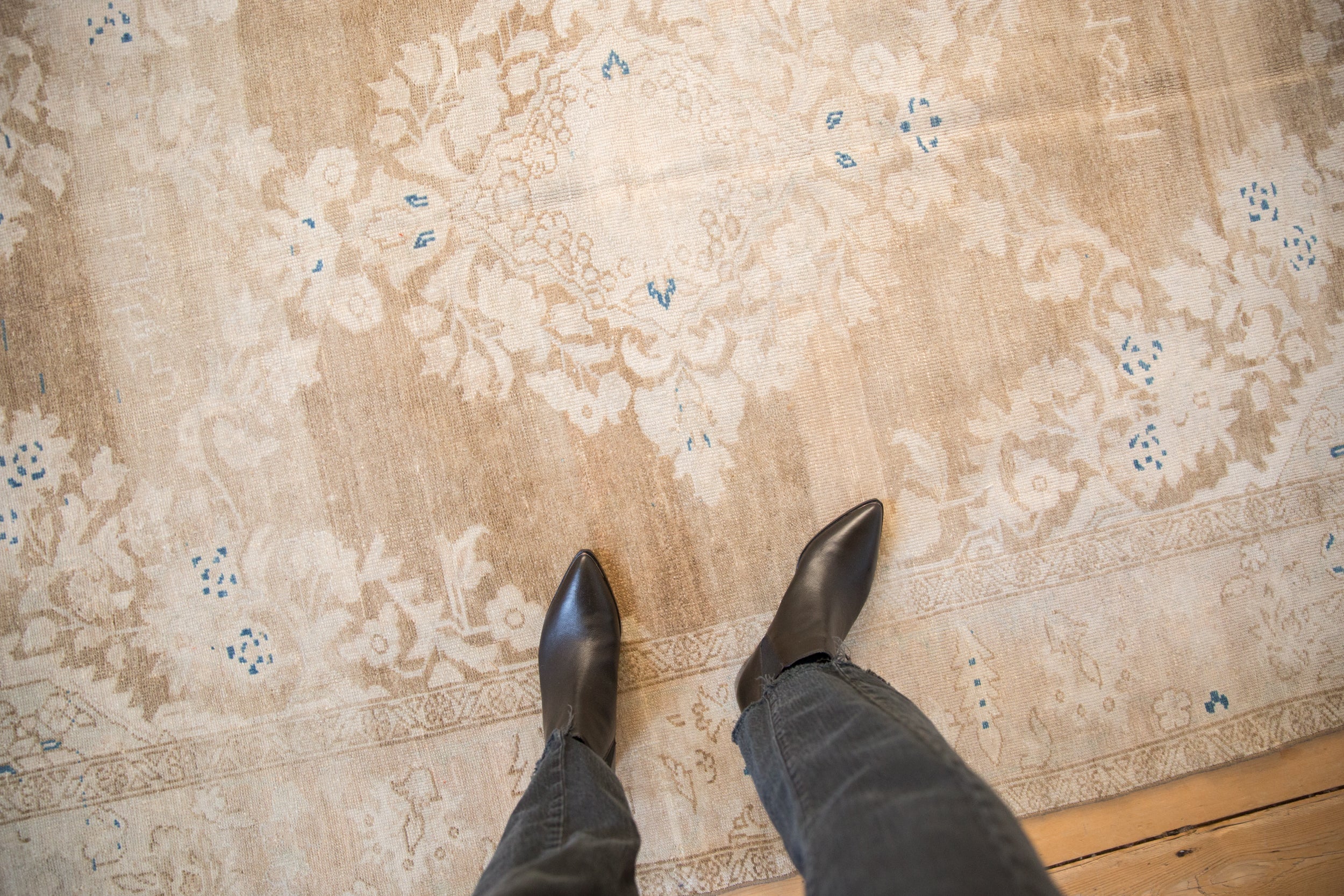 Vintage Distressed Hamadan Carpet // ONH Item: ee005256, Image 1