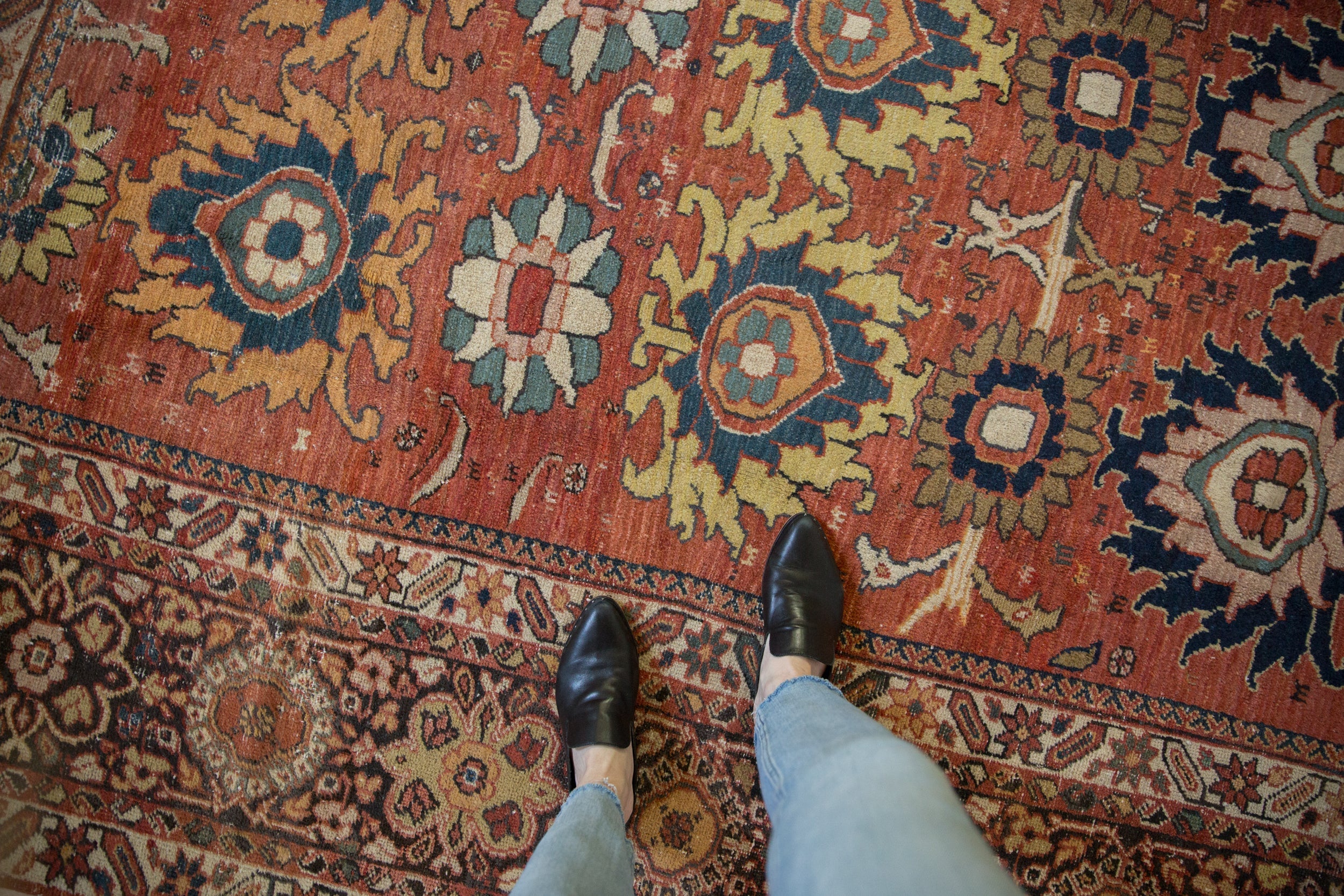 7x9.5 Antique Fragment Mahal Carpet // ONH Item ee005294, Image 1