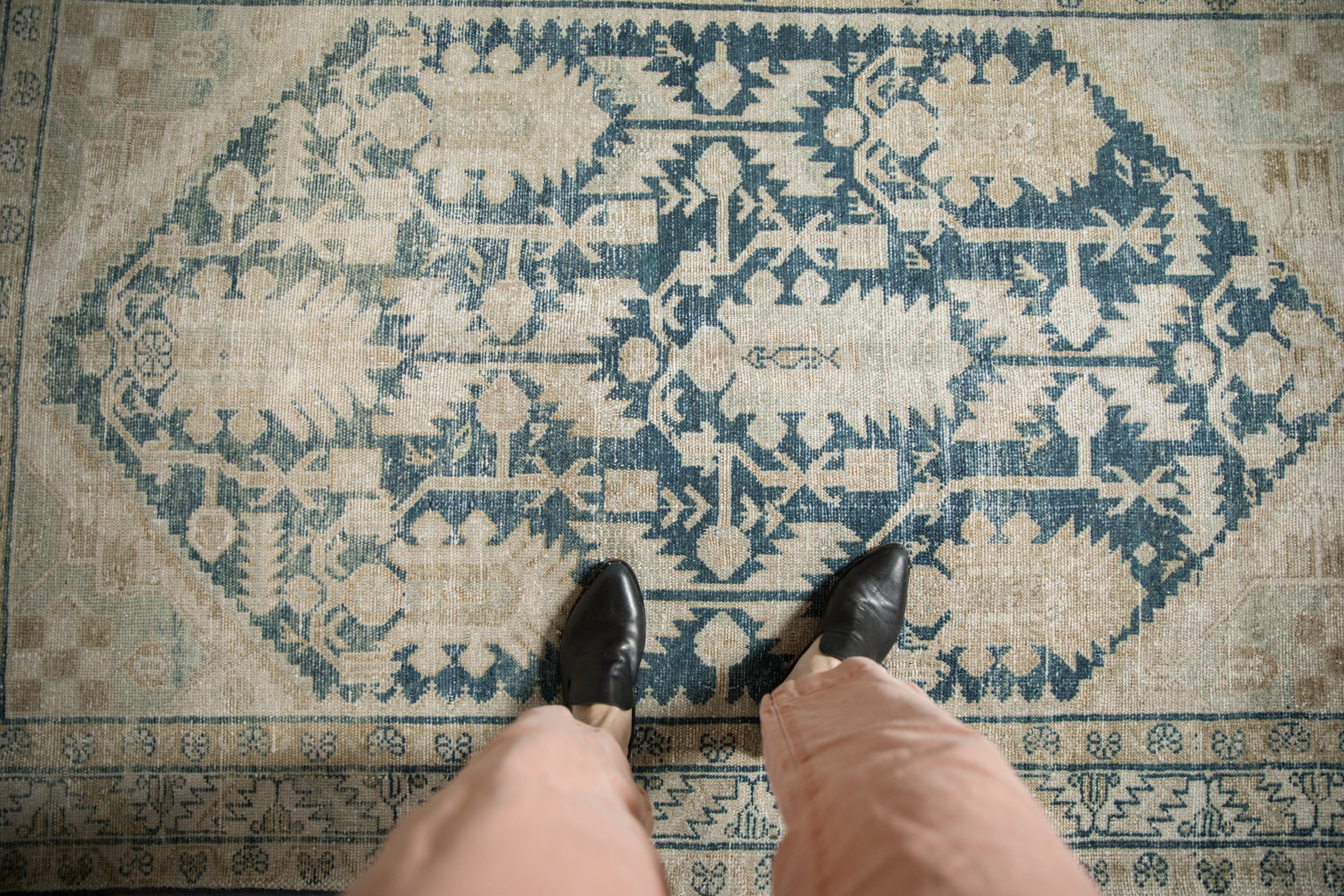 4x6.5 Vintage Distressed Hamadan Rug // ONH Item ee005362, Image 1