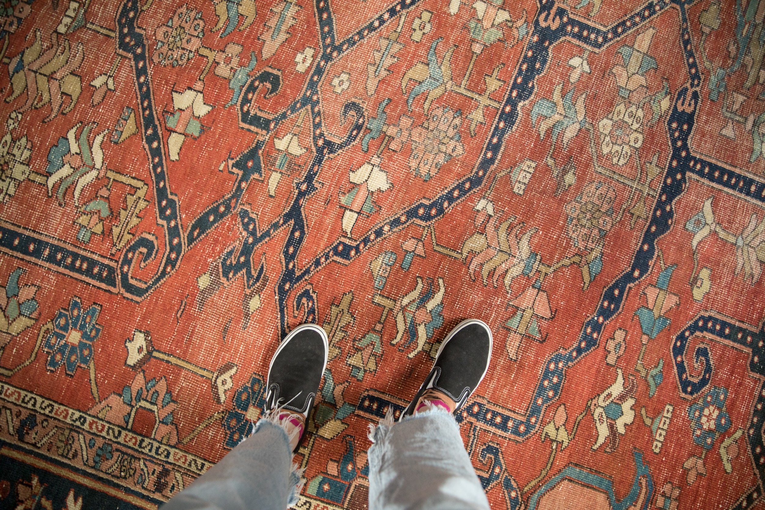 12x14.5 Antique Heriz Carpet // ONH Item ee005379, Image 1