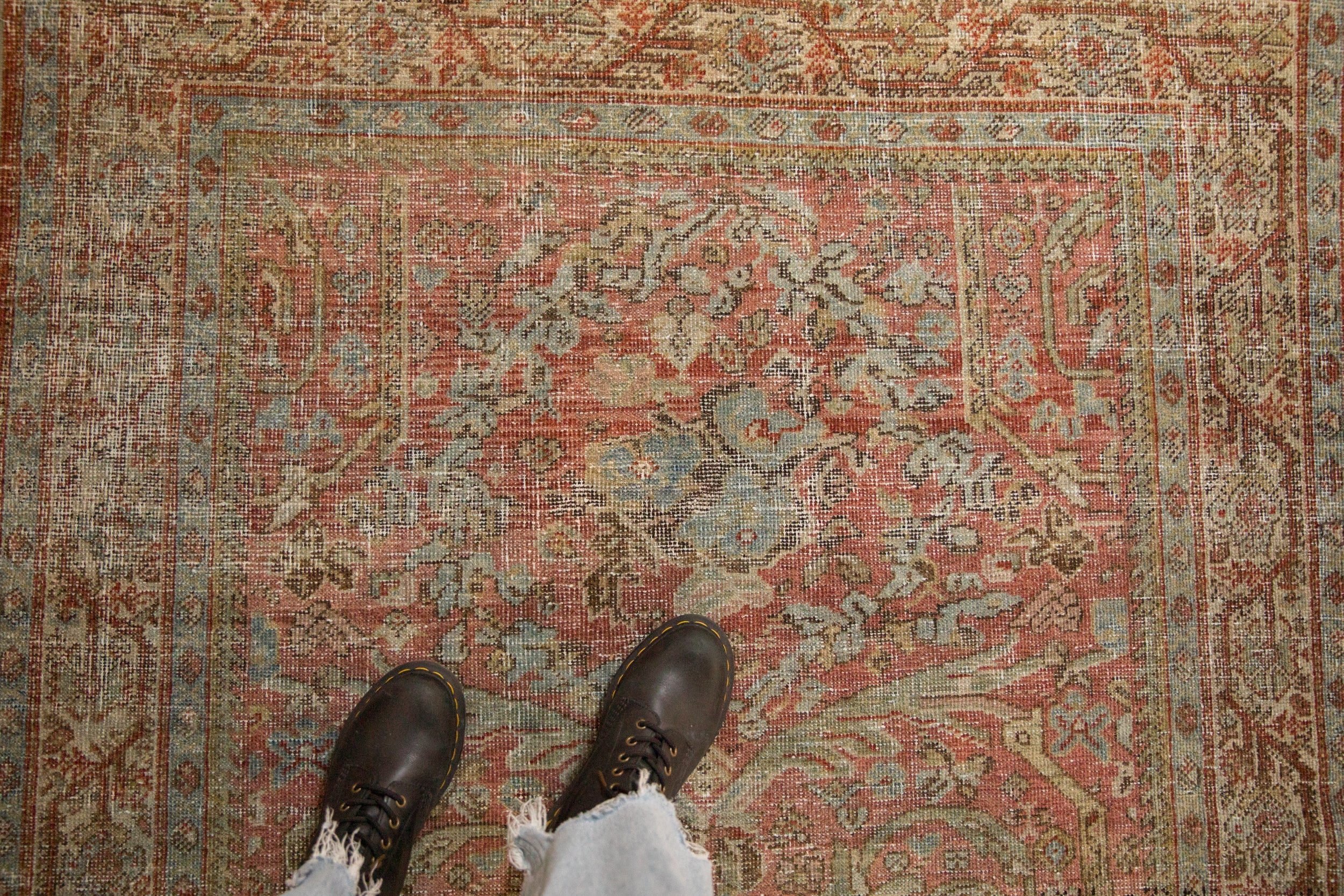 4.5x6.5 Vintage Distressed Mahal Rug