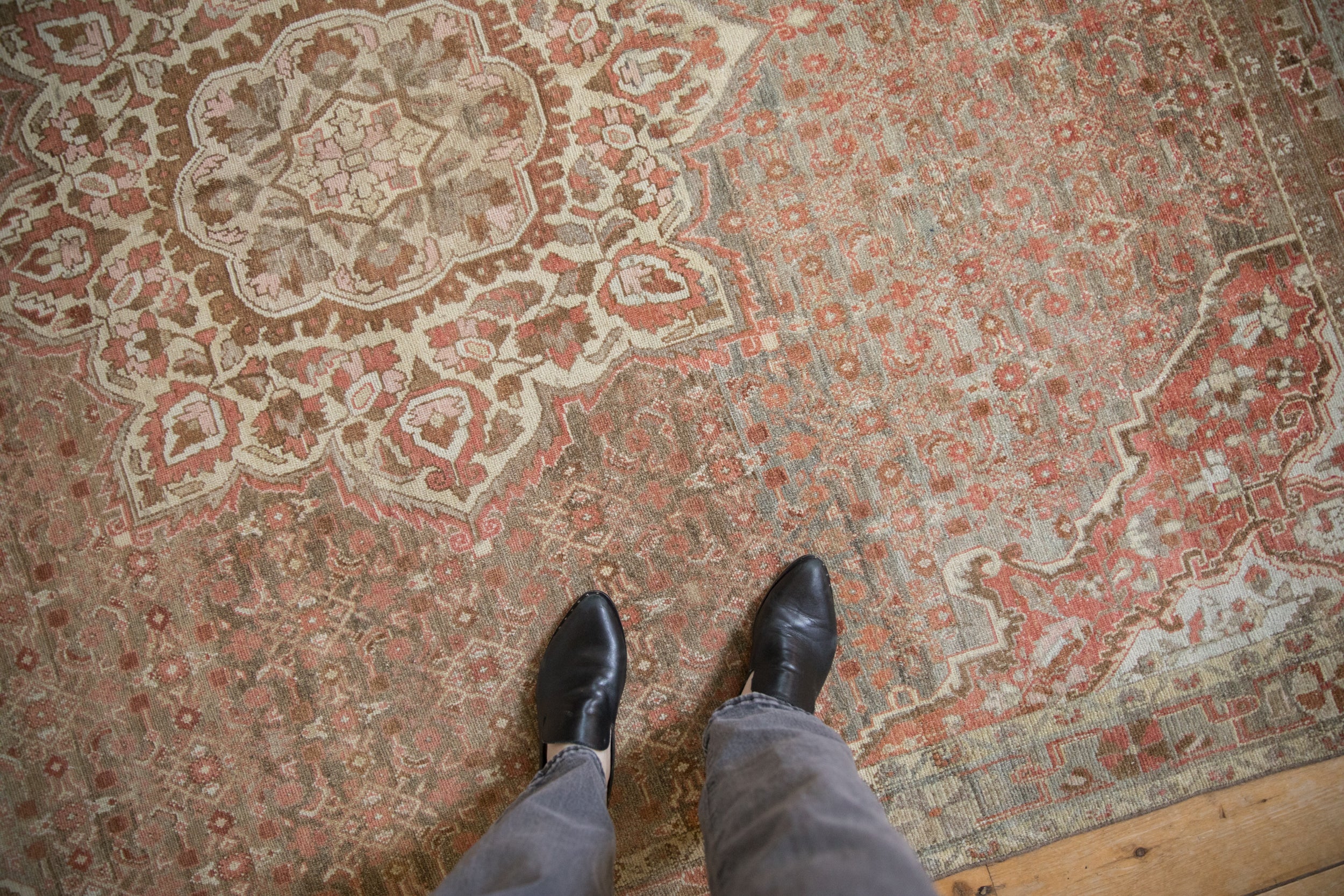 6x8.5 Vintage Distressed Malayer Carpet
