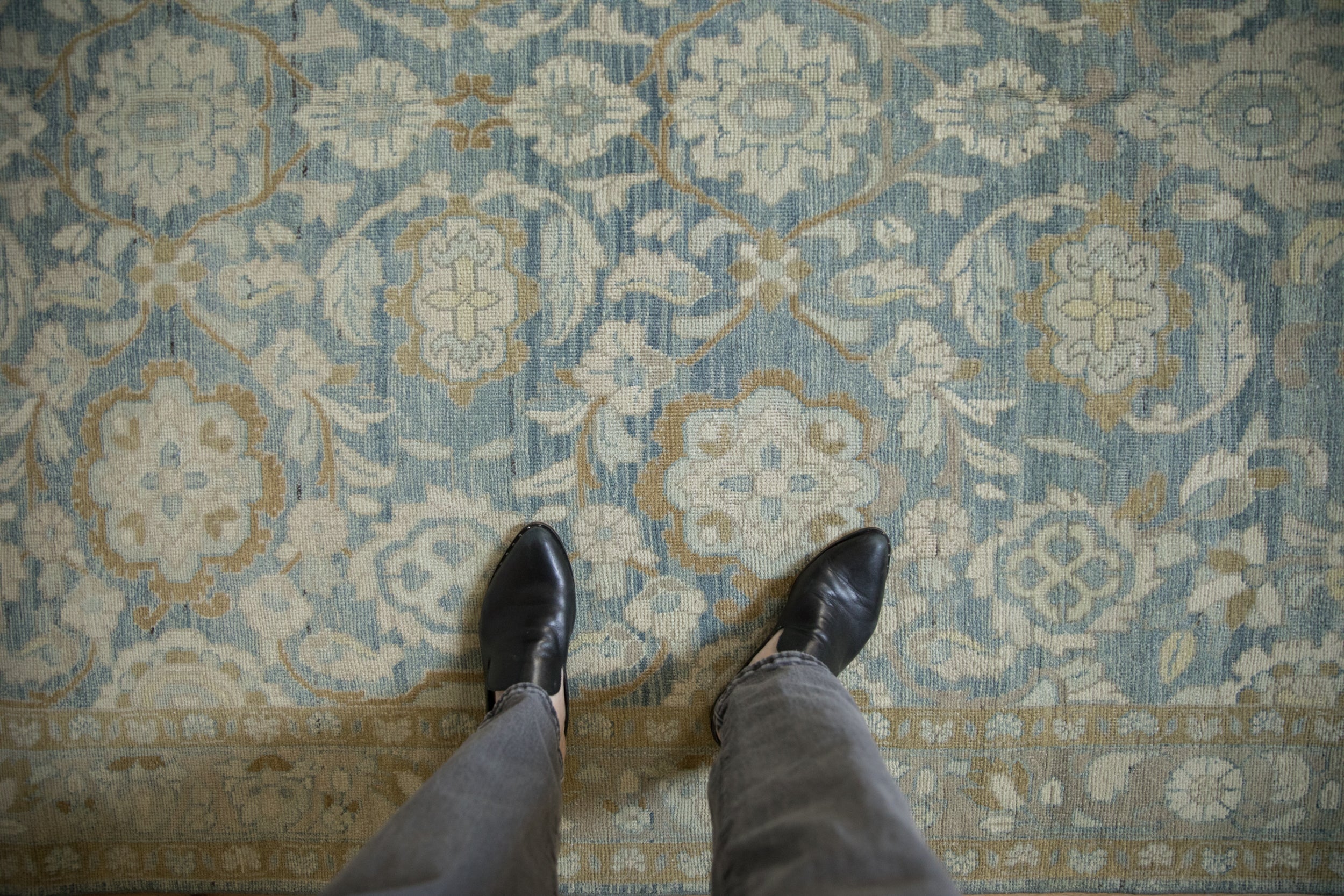5.5x10.5 Vintage Distressed Tabriz Carpet