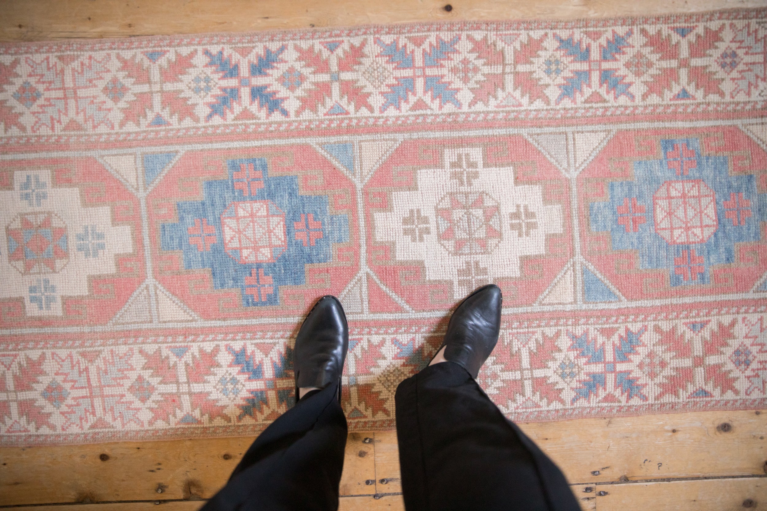 2.5x9.5 Vintage Distressed Dosemealti Rug Runner