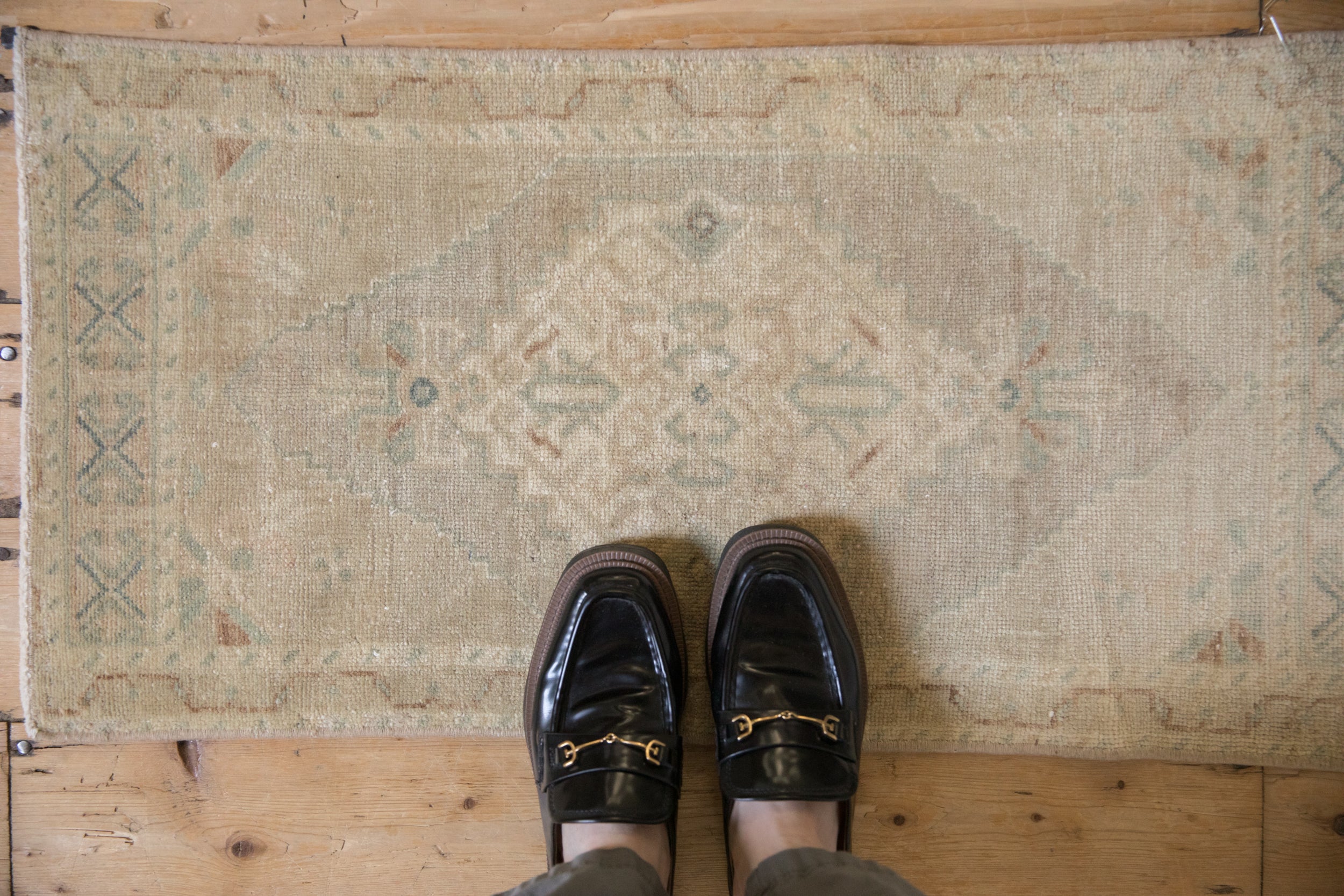 1.5x3 Vintage Distressed Oushak Rug Mat