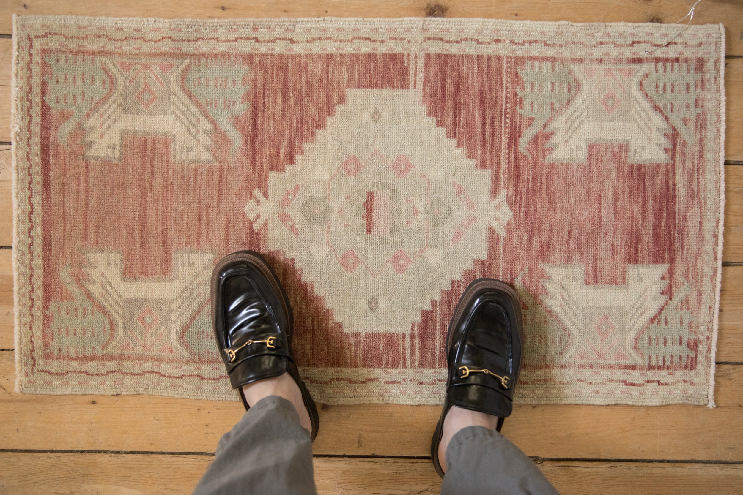 1.5x3 Vintage Distressed Oushak Rug Mat