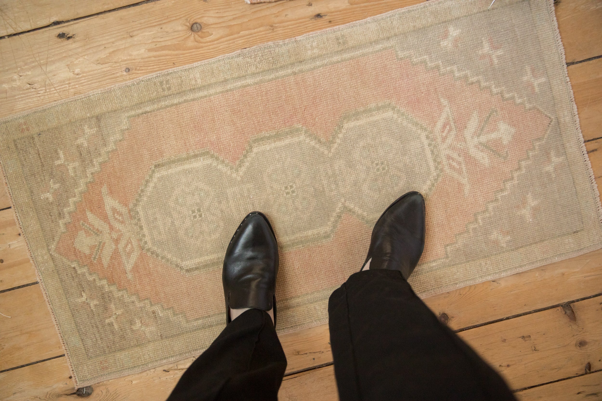 1.5x3.5 Vintage Distressed Oushak Rug Mat Runner