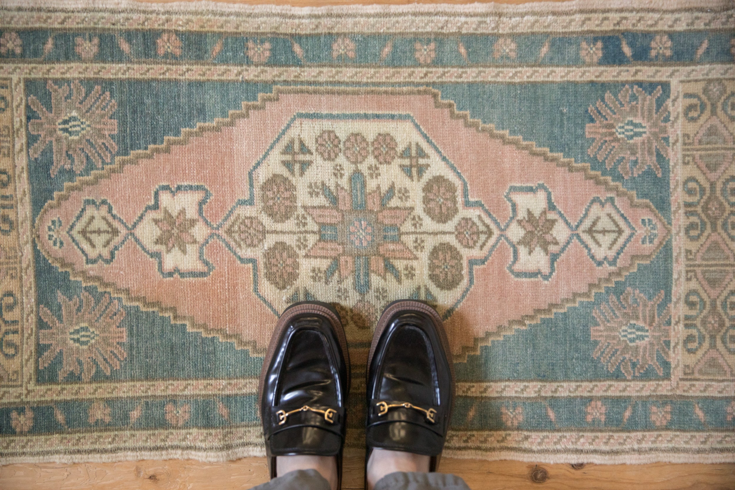 1.5x3.5 Vintage Distressed Oushak Rug Mat Runner