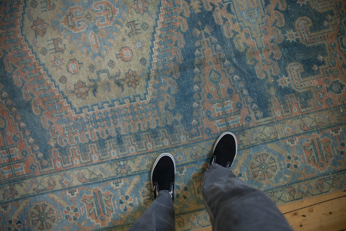 6.5x10.5 Vintage Distressed Veece Carpet