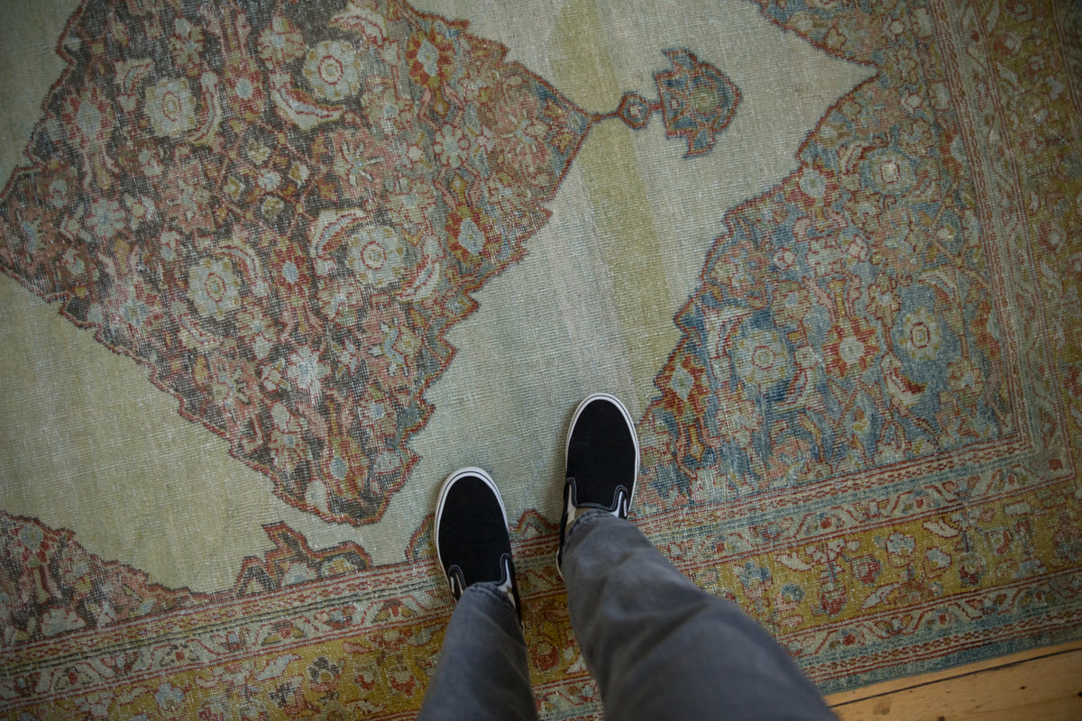 5.5x8 Vintage Distressed Mahal Carpet
