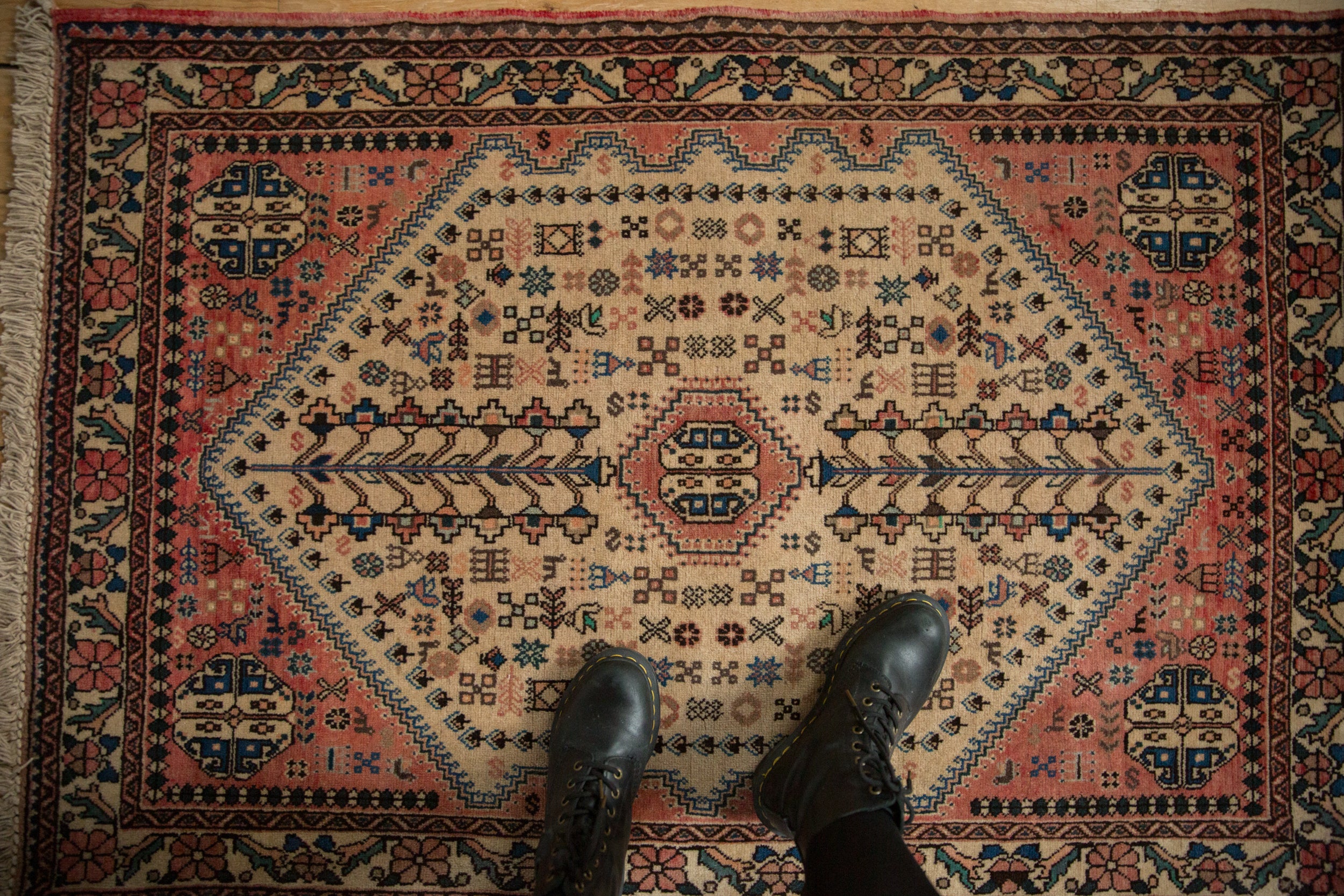 3x5 Vintage Distressed Abadeh Rug // ONH Item mc002241, Image 1