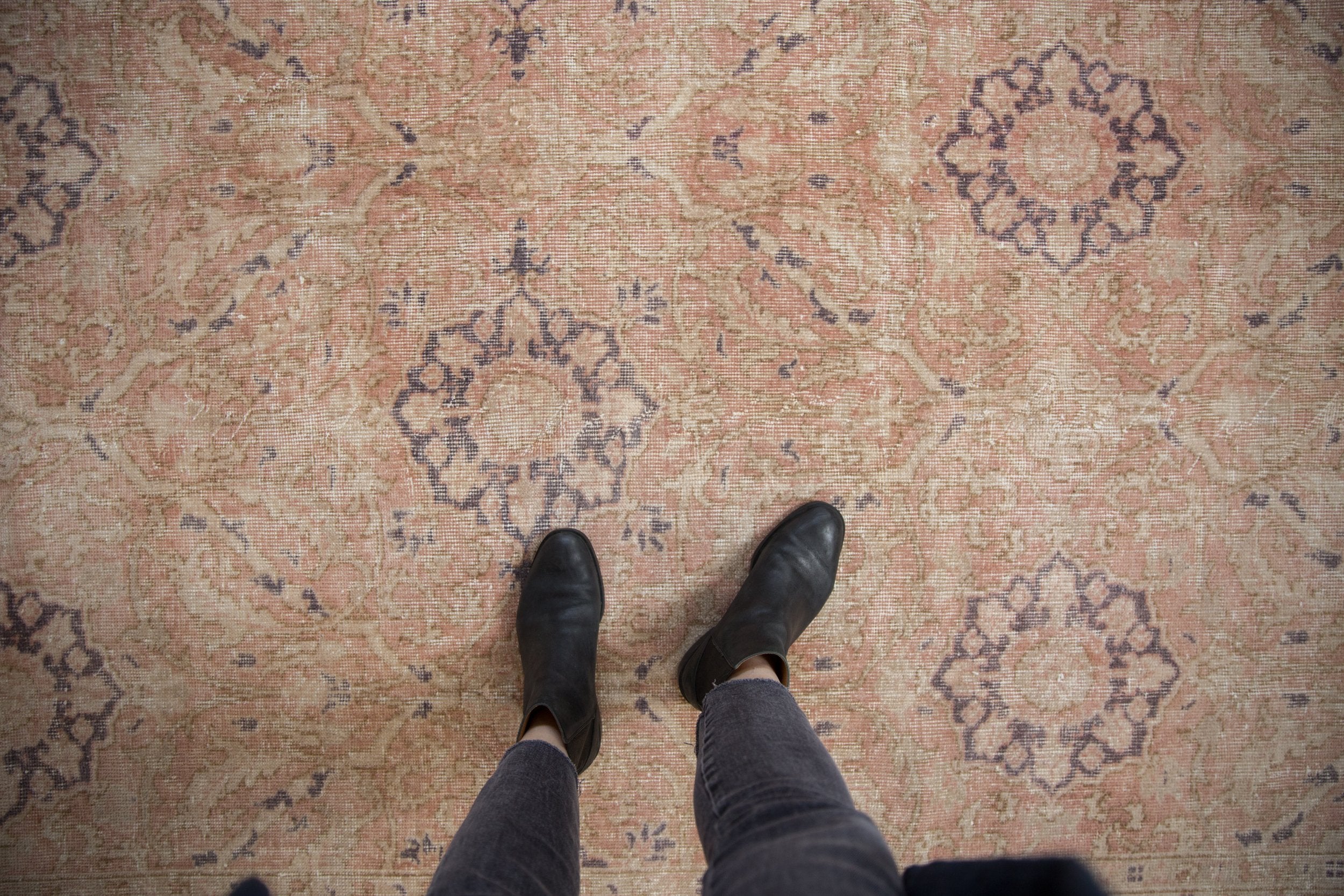 RESERVED 8x11.5 Vintage Distressed Sivas Carpet // ONH Item 10042 Image 1