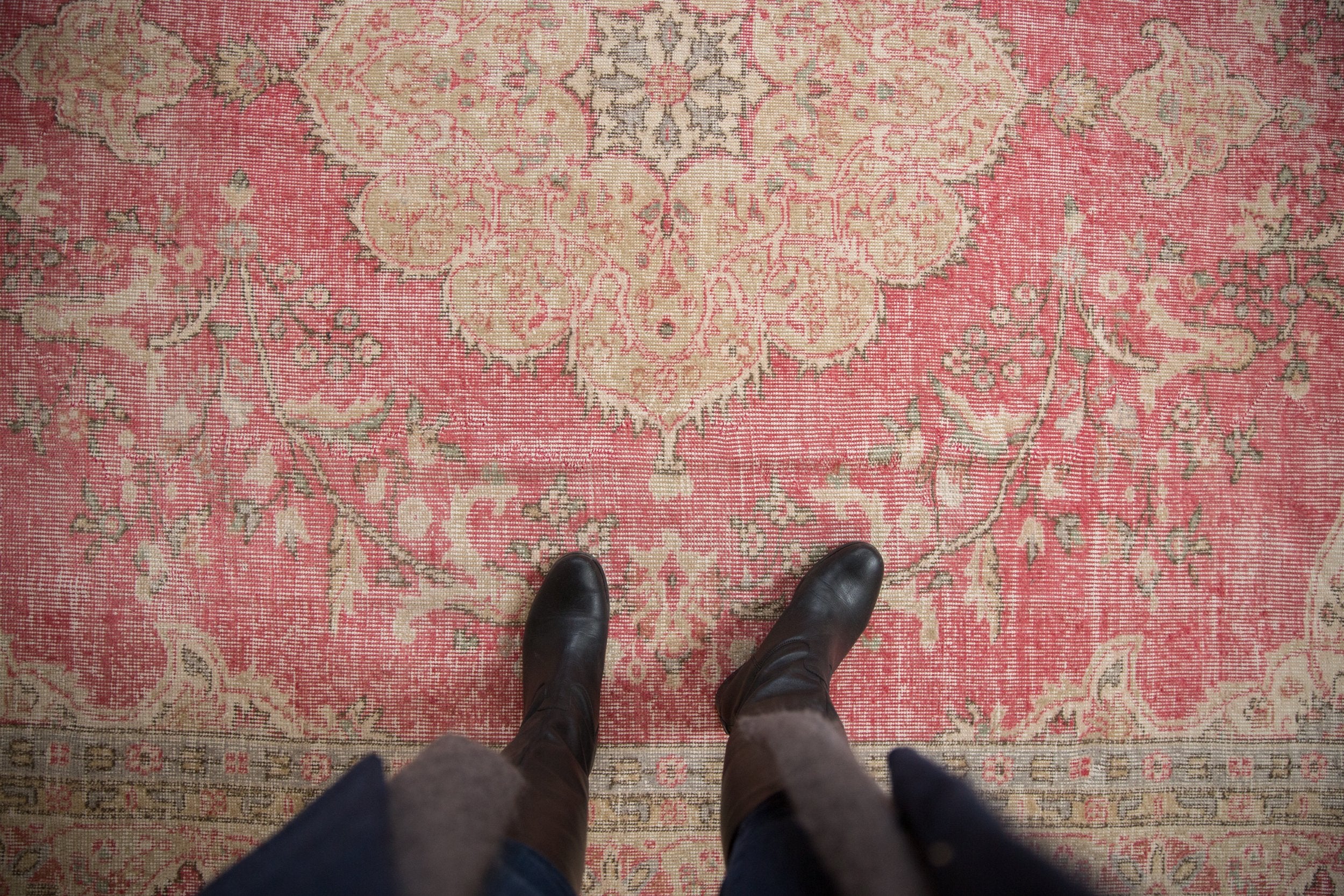 RESERVED 7.5x11.5 Vintage Distressed Sparta Carpet // ONH Item 10055 Image 1