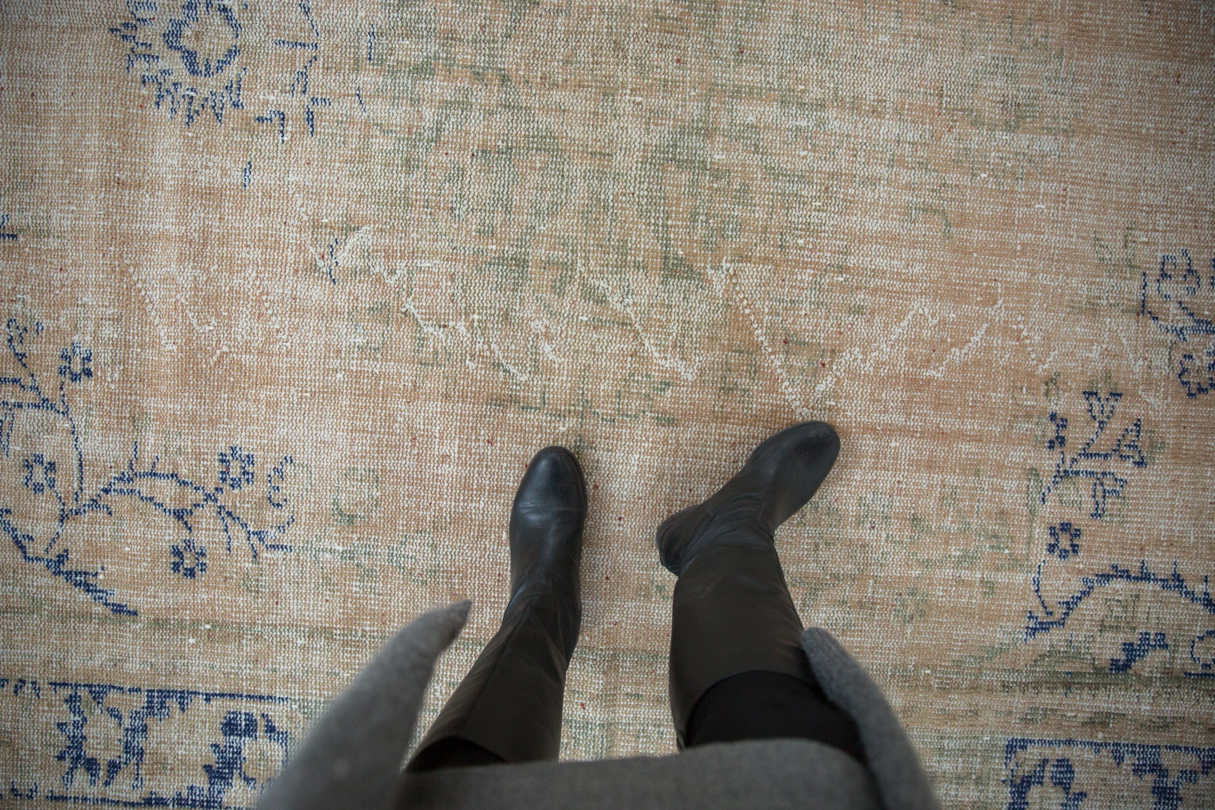 7.5x11 Vintage Distressed Oushak Carpet // ONH Item 10067 Image 1